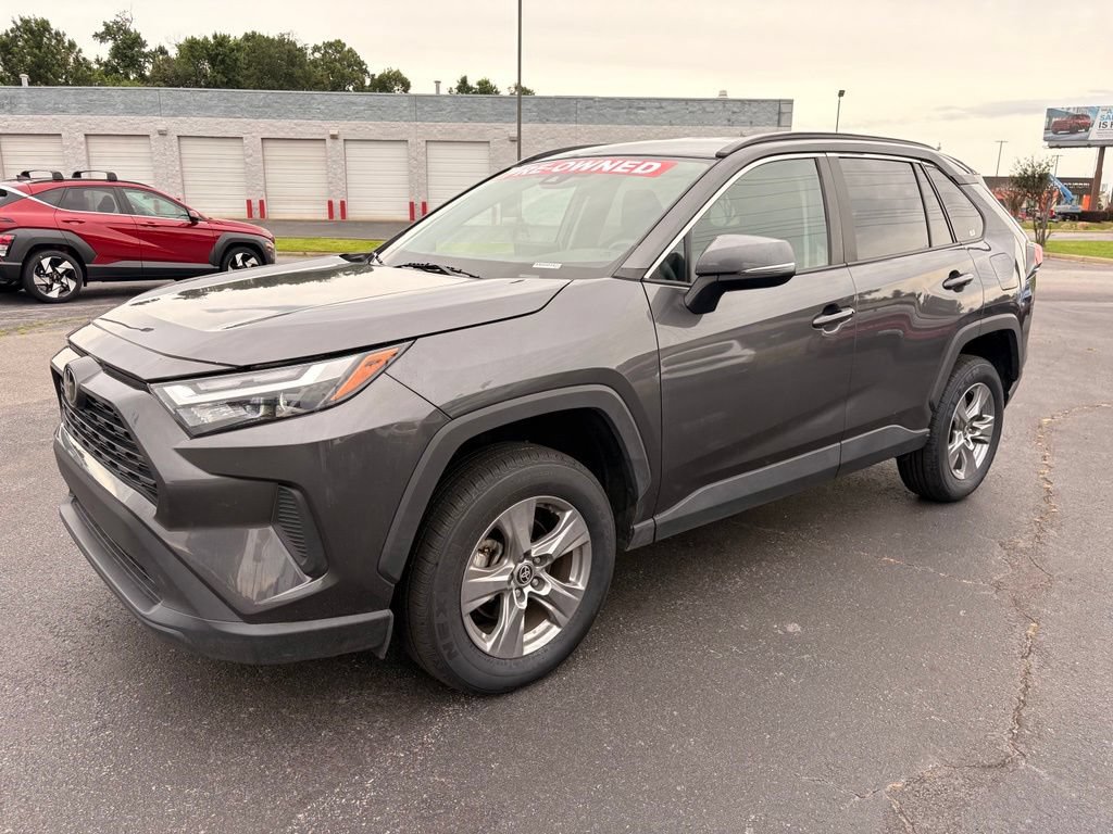 Used 2024 Toyota RAV4 XLE FWD image 3
