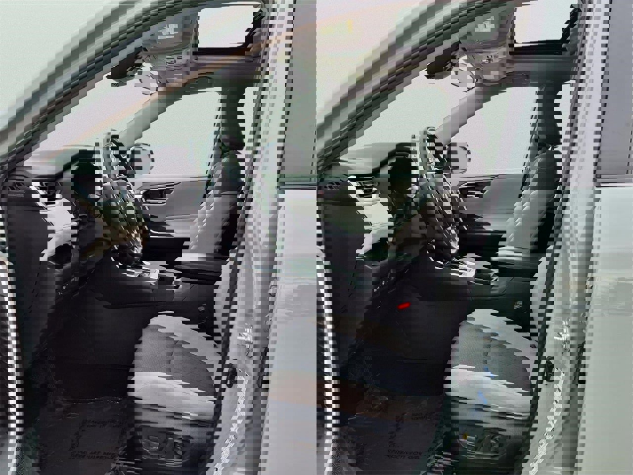 Used 2022 Toyota RAV4 XLE w/ Convenience Package image 16