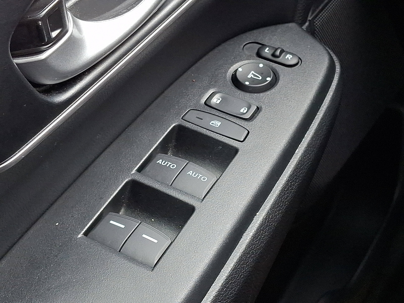 Used 2020 Honda CR-V EX-L image 24