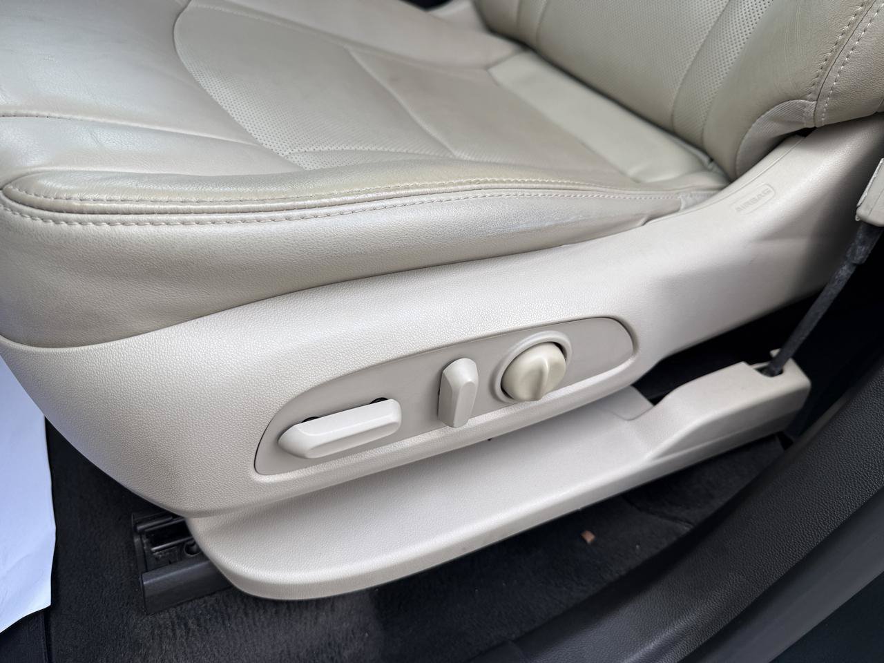 Used 2019 Buick Enclave Premium w/ Experience Buick Package FWD image 24