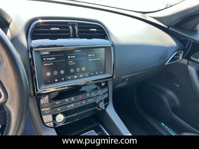 Used 2019 Jaguar F-PACE Premium image 29