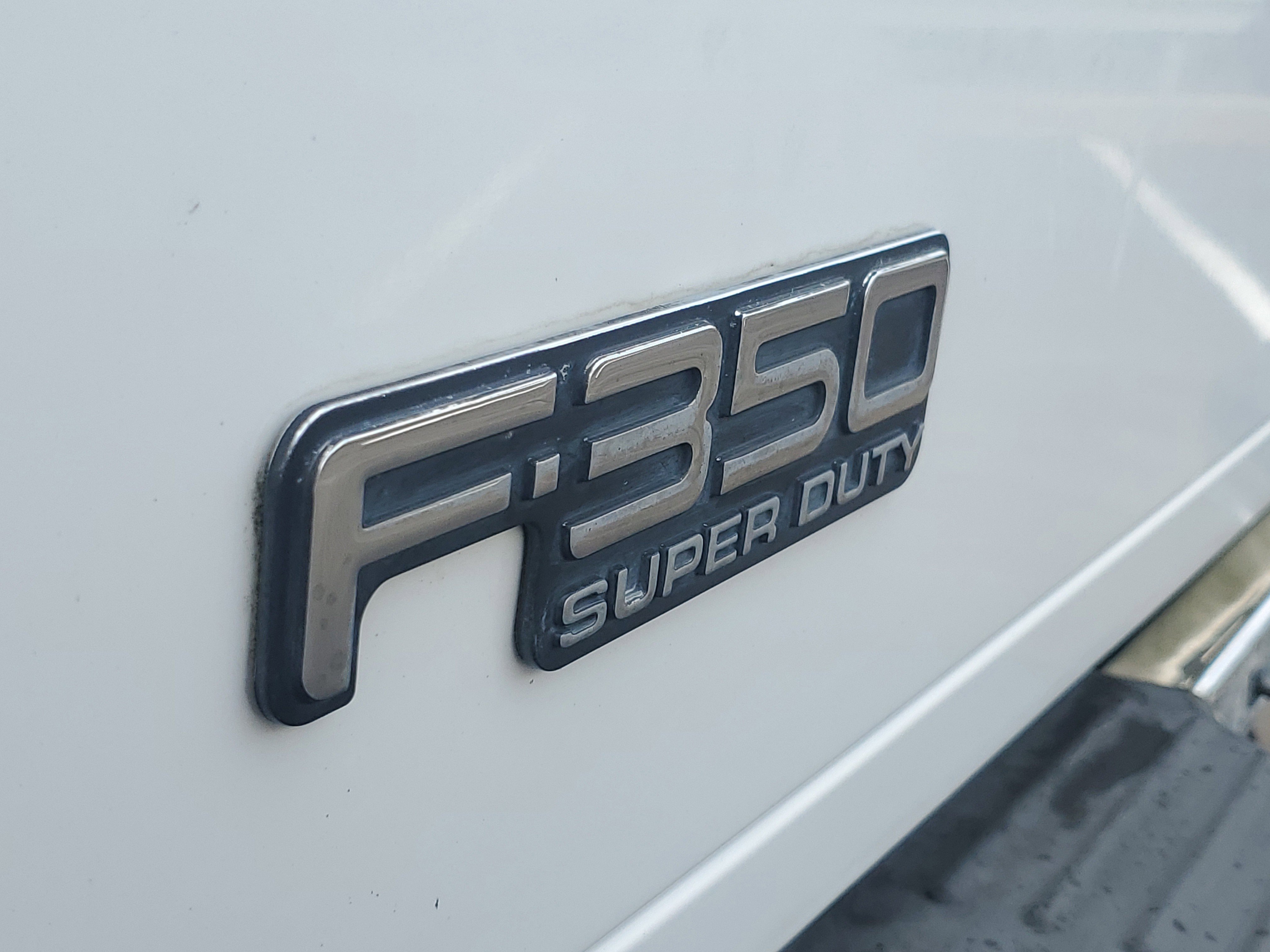 Used 2000 Ford F350 XL image 8