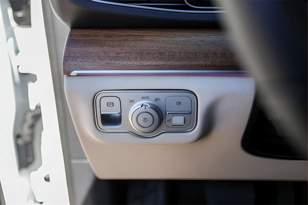 Used 2025 Mercedes-Benz GLE 350 4MATIC image 14