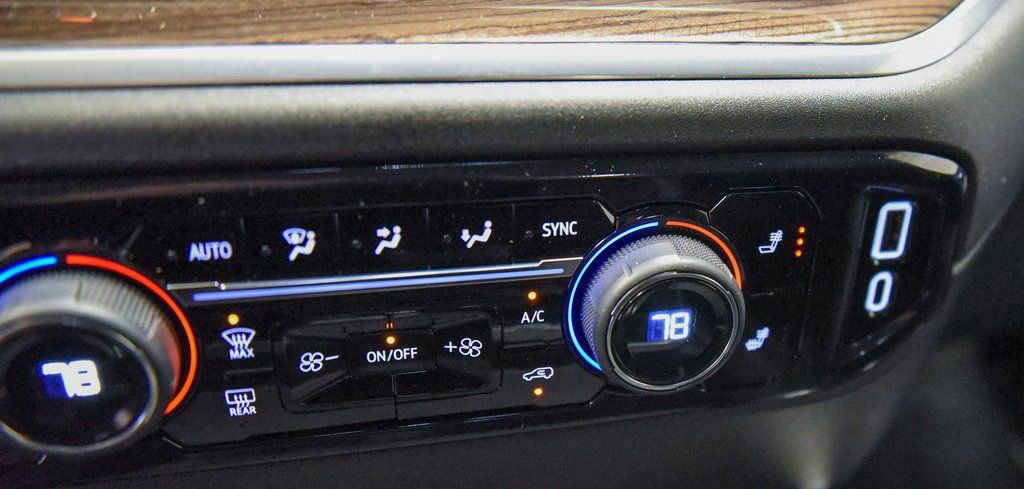 Used 2025 Chevrolet Silverado 2500 LT w/ Safety Package image 23