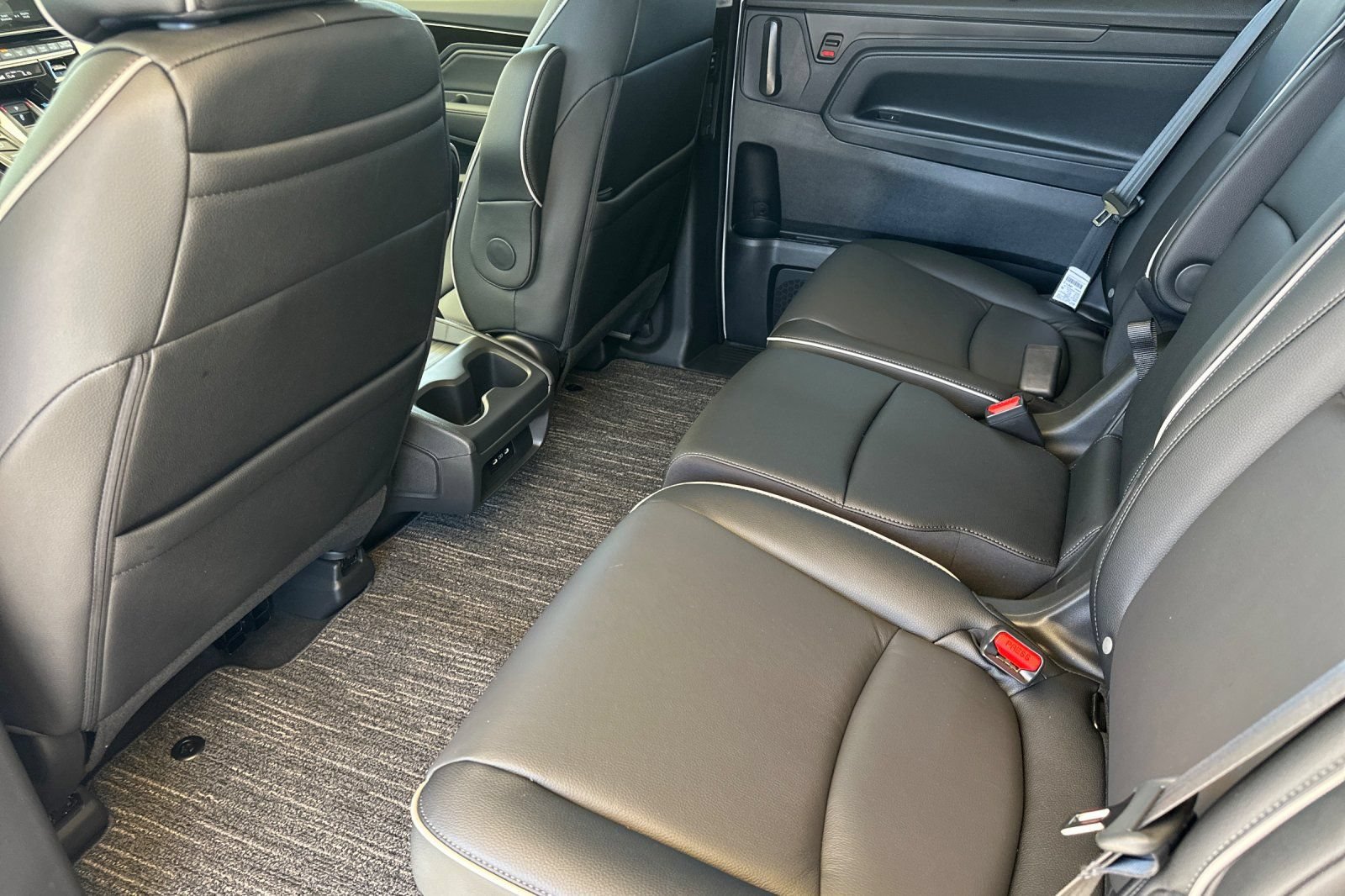 New 2026 Honda Odyssey Touring image 13