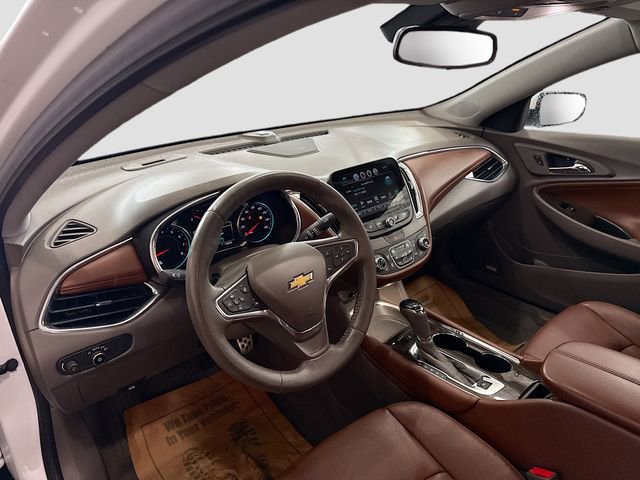 Used 2016 Chevrolet Malibu Premier w/ Driver Confidence Package II FWD image 10