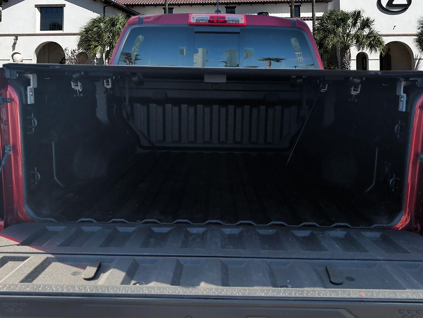 Used 2024 GMC Canyon AT4 w/ AT4 Premium Package AWD/4WD image 28