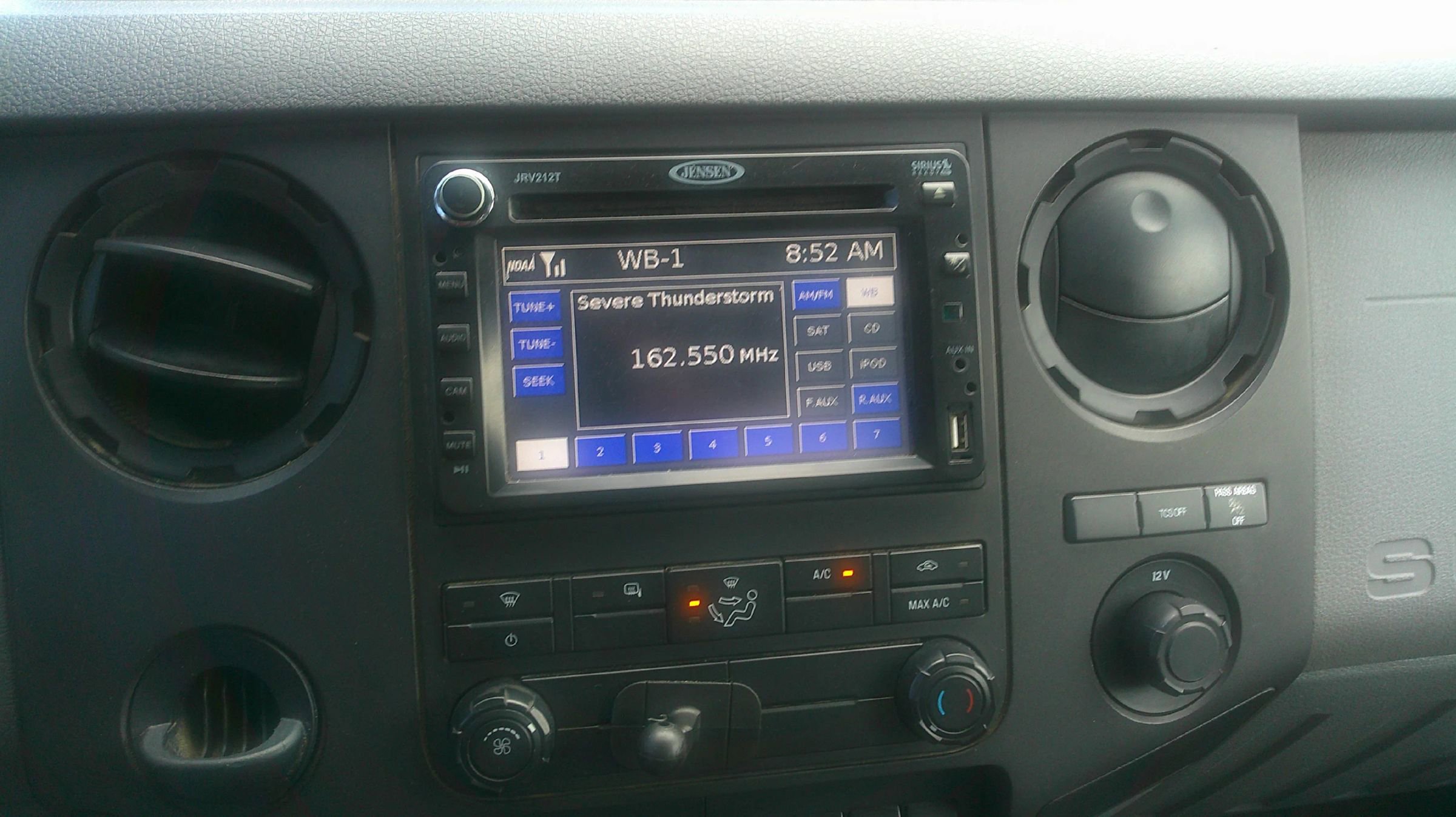 Used 2012 Ford F550 2WD Regular Cab Super Duty w/ Payload Upgrade Pkg image 11