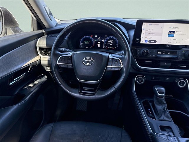 Used 2024 Toyota Grand Highlander Limited image 21