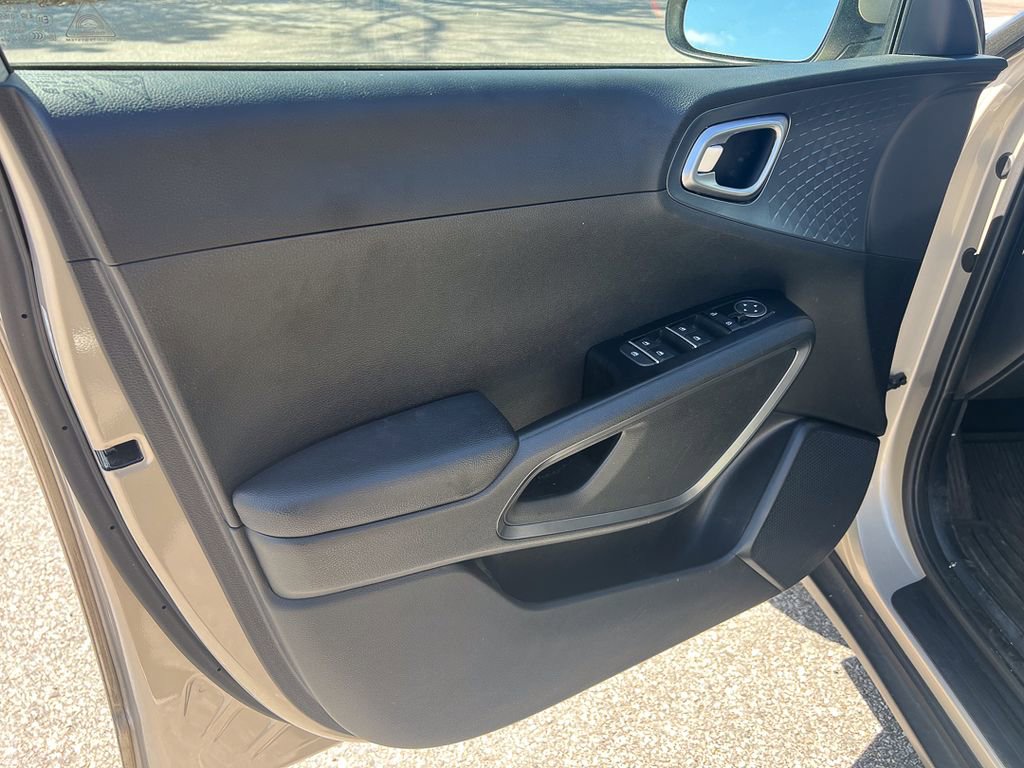 Used 2020 Kia Soul EX image 12
