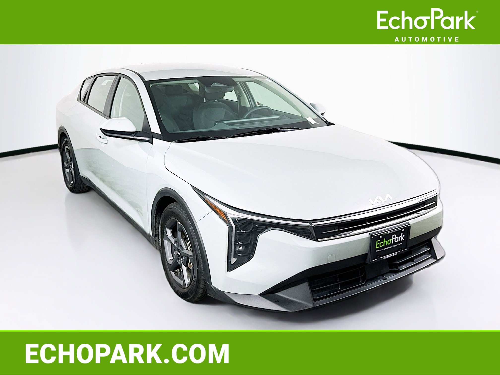 Used 2025 Kia K4 LXS image 1