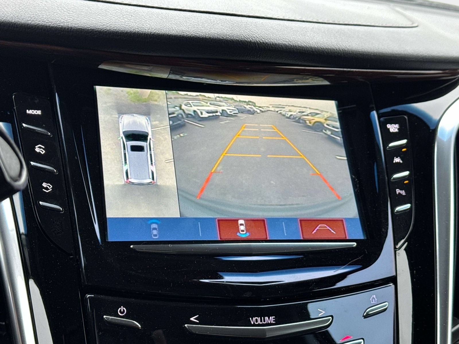 Used 2019 Cadillac Escalade Luxury AWD/4WD image 4