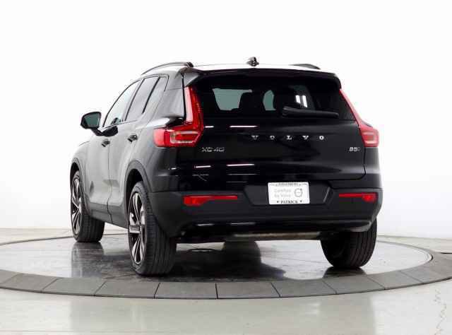 Certified 2024 Volvo XC40 B5 Plus w/ Climate Package AWD/4WD image 6