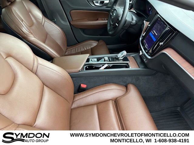Used 2023 Volvo V60 B5 Cross Country Ultimate image 26