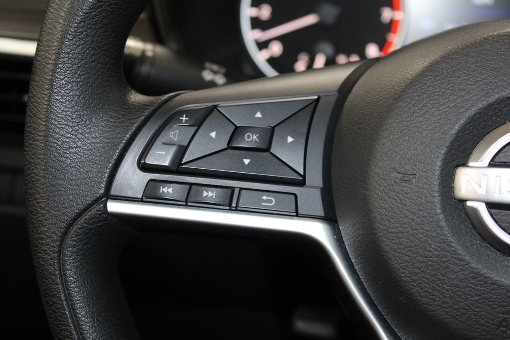 Used 2024 Nissan Altima 2.5 SV image 34