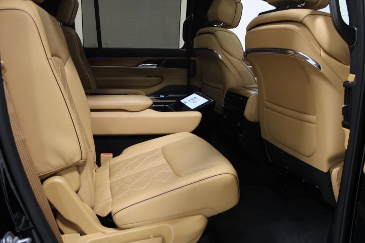 Used 2022 Jeep Grand Wagoneer Series III image 26