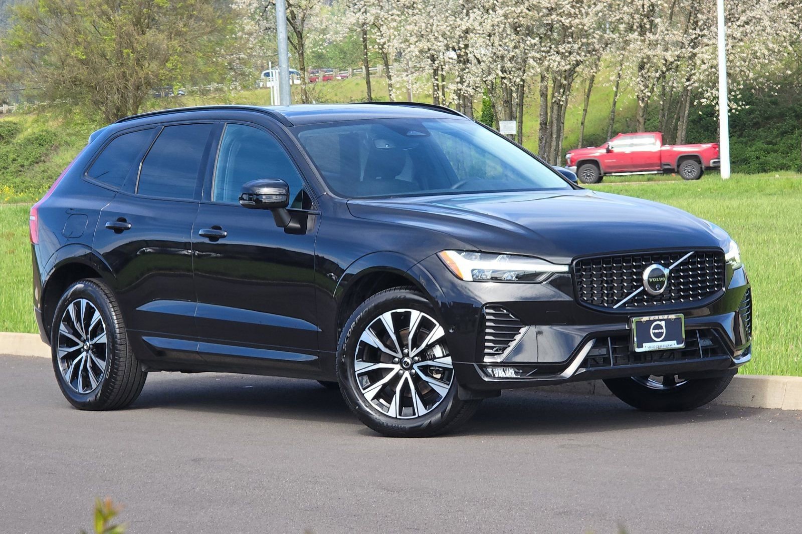 Used 2025 Volvo XC60 B5 Plus