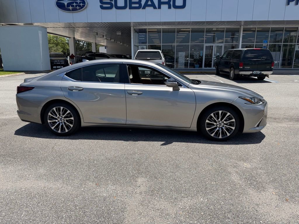 Used 2021 Lexus ES 350 w/ Premium Package FWD image 2