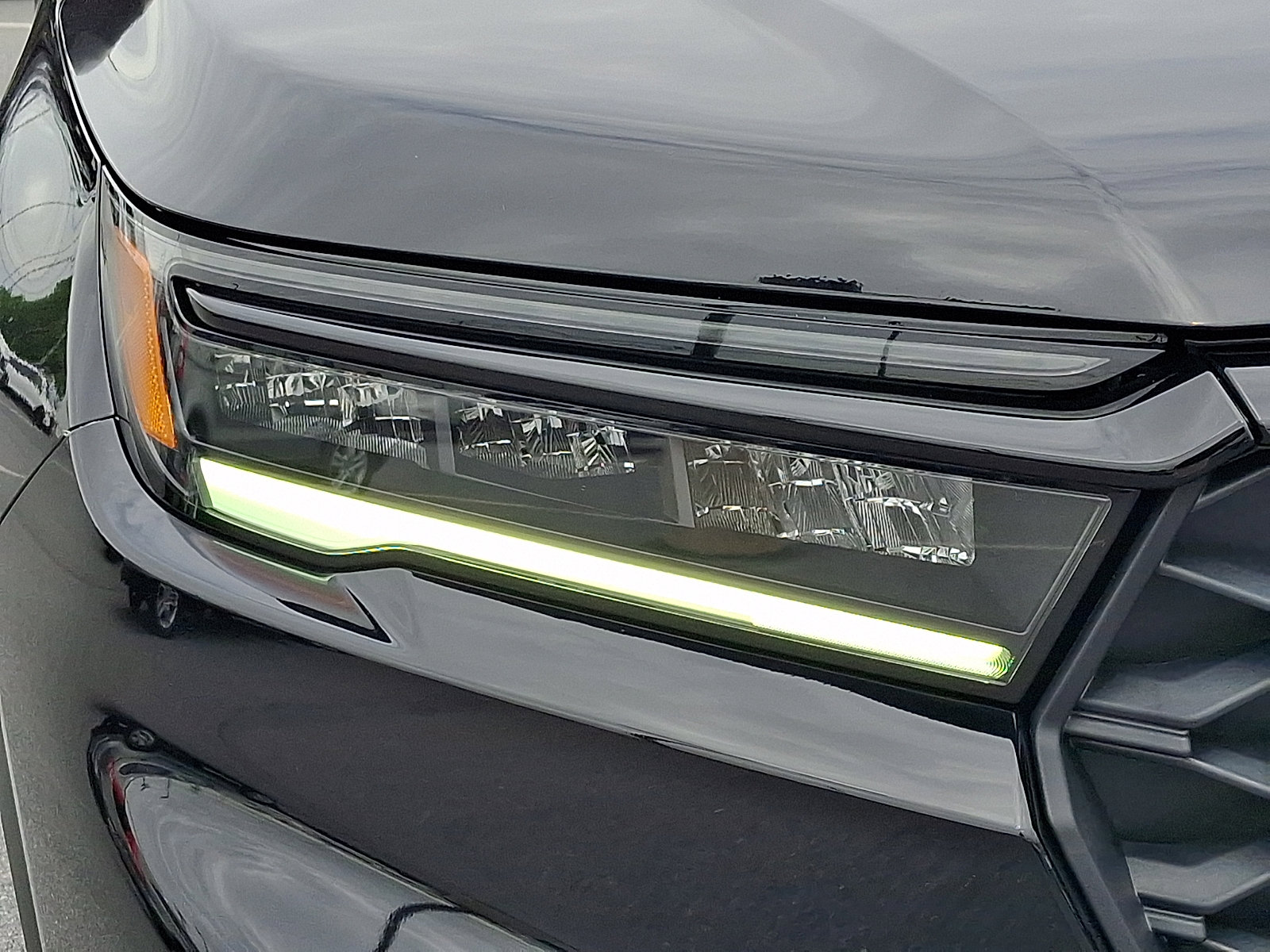 Certified 2023 Honda Pilot Sport image 9