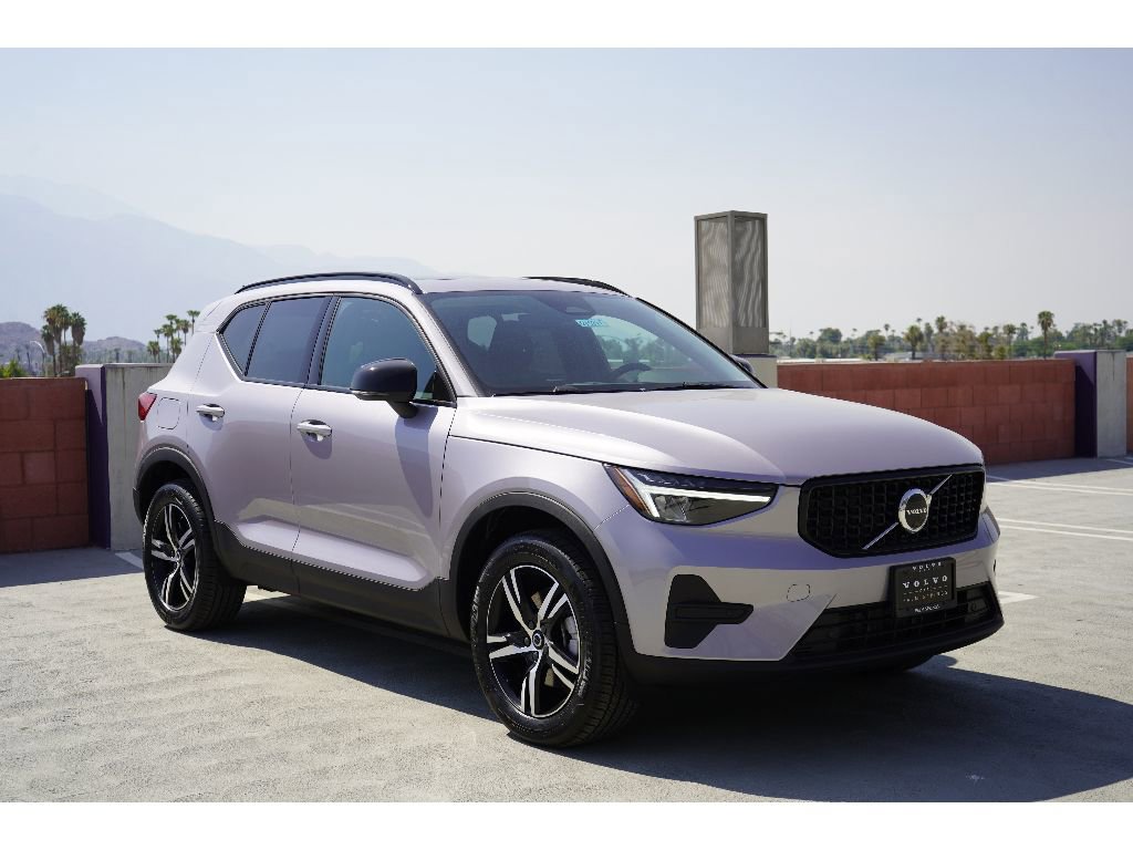 New 2026 Volvo XC40 B5 Core w/ Protection Package image 1