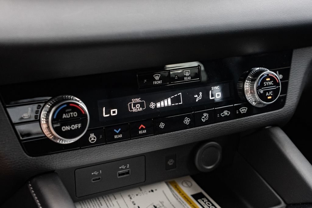 New 2026 Nissan Rogue Platinum AWD/4WD image 19
