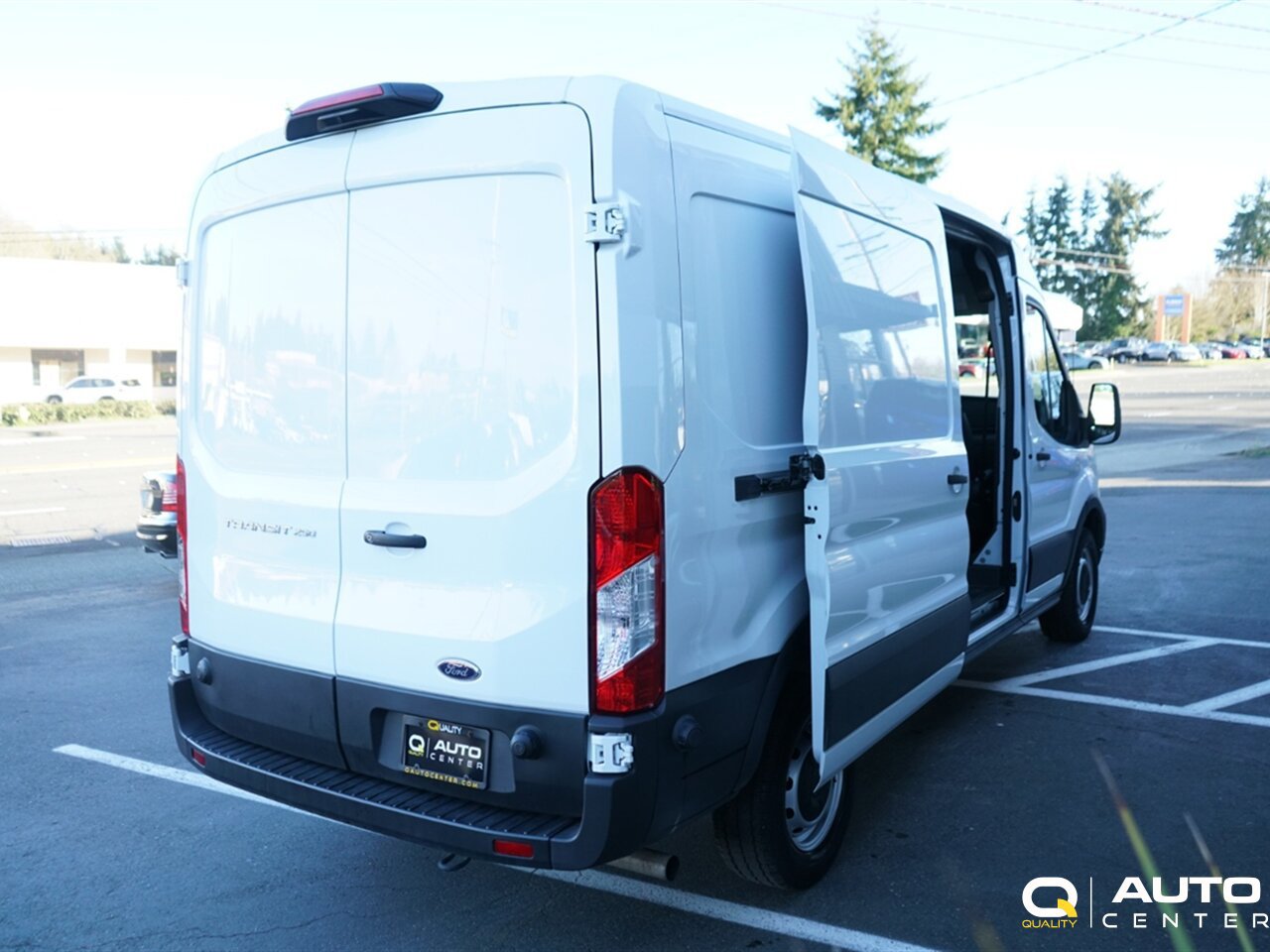 Used 2024 Ford Transit 250 148 Medium Roof w/ Load Area Protection Package image 7