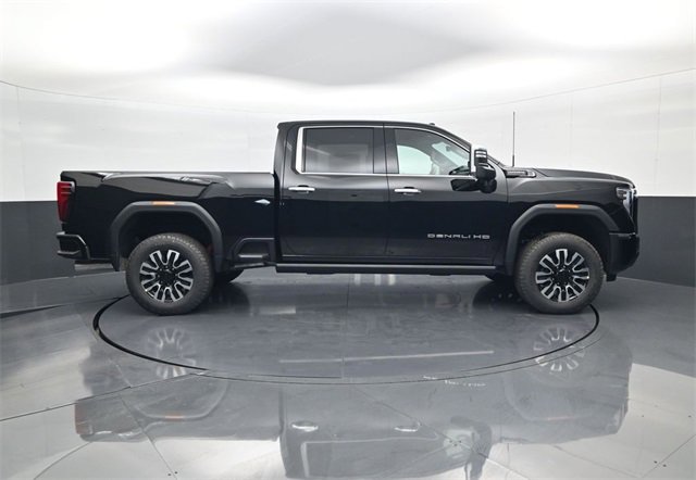 New 2026 GMC Sierra 3500 Denali Ultimate image 4