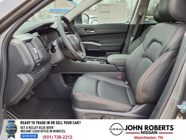 New 2026 Nissan Pathfinder SL image 3