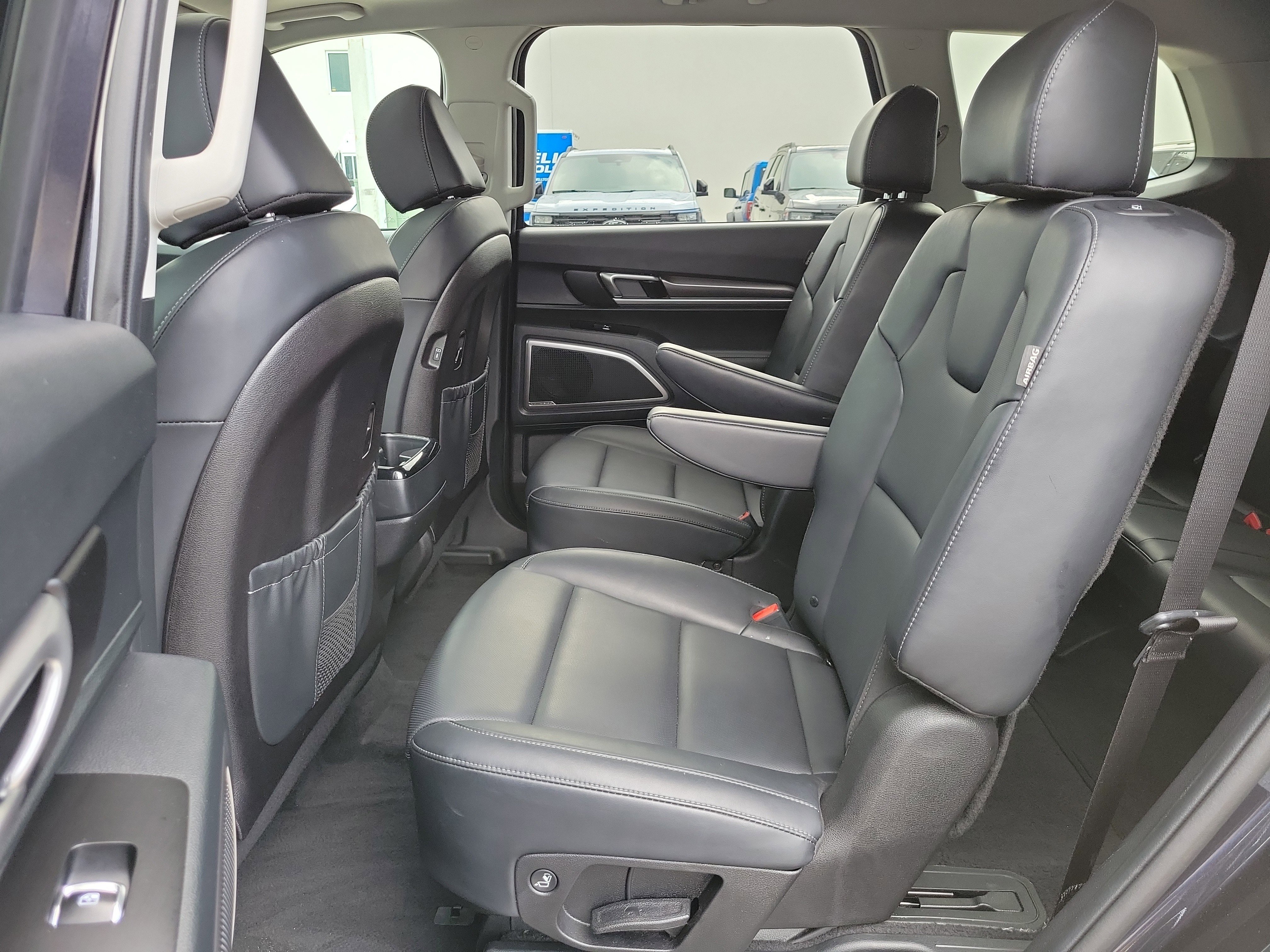 Used 2025 Kia Telluride S FWD image 14