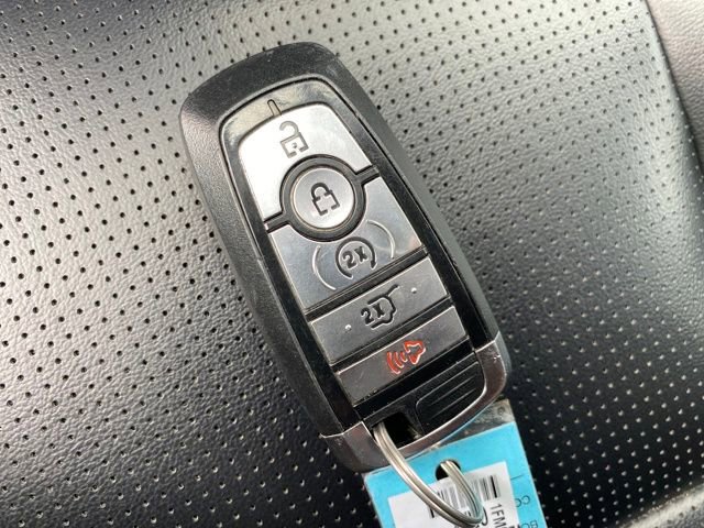 Used 2023 Ford Escape Platinum AWD/4WD image 22