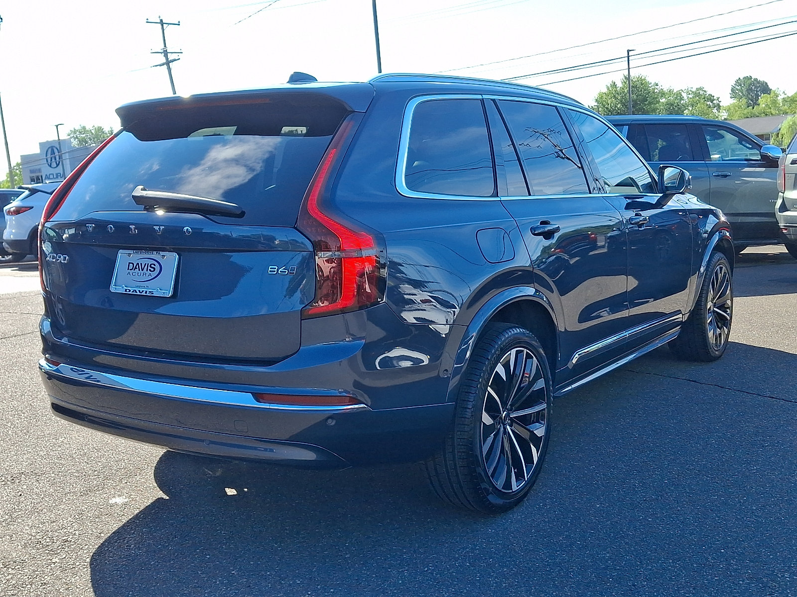 Used 2025 Volvo XC90 B6 Plus AWD/4WD image 4
