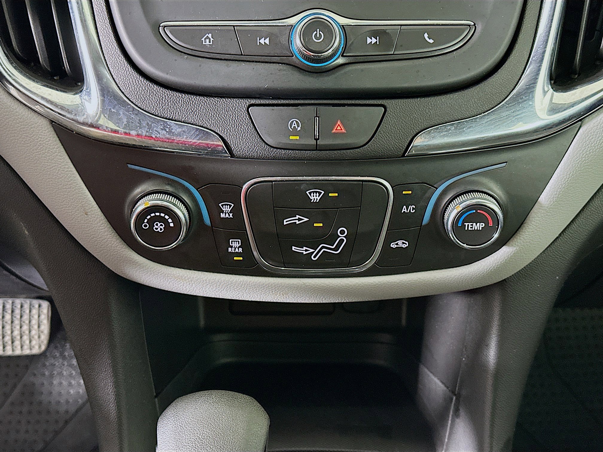 Used 2024 Chevrolet Equinox LS w/ LS Convenience Package image 22