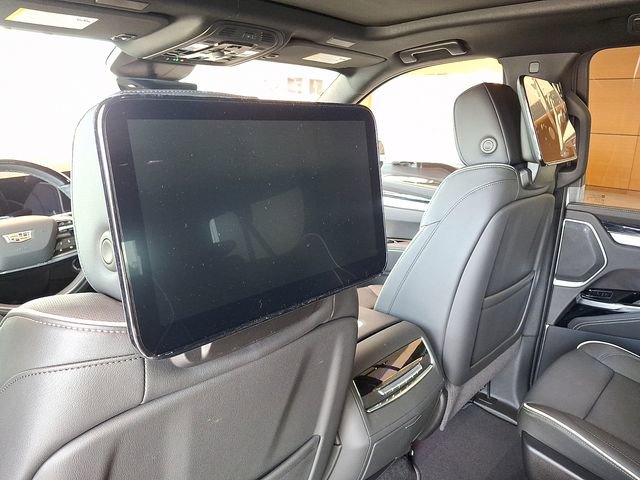 New 2026 Cadillac Escalade ESV Sport w/ LPO, ONYX Package image 8