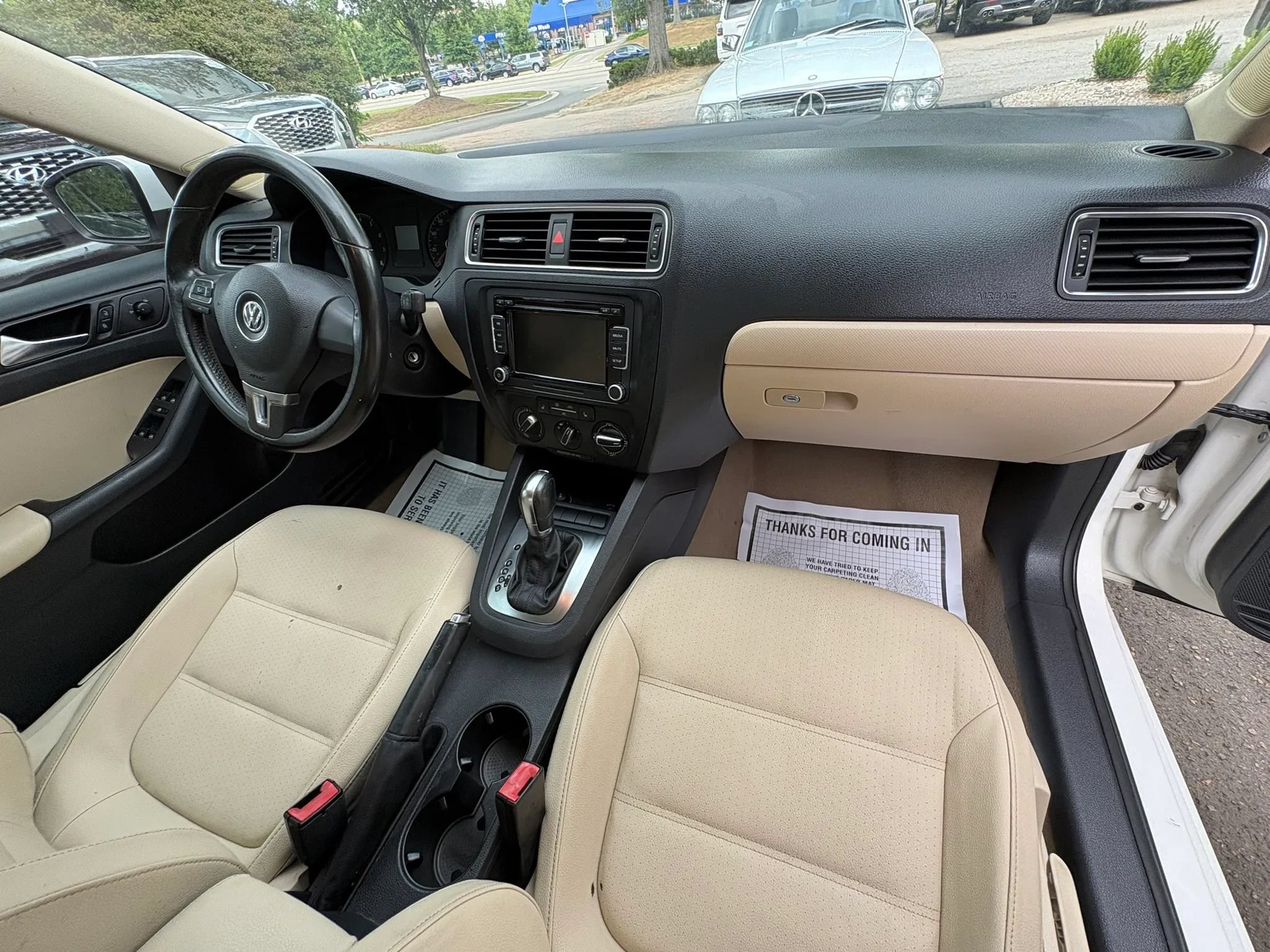 Used 2011 Volkswagen Jetta SE FWD image 10