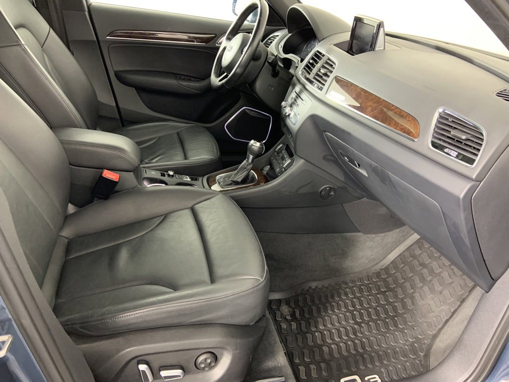 Used 2017 Audi Q3 2.0T Prestige w/ Prestige Package image 18