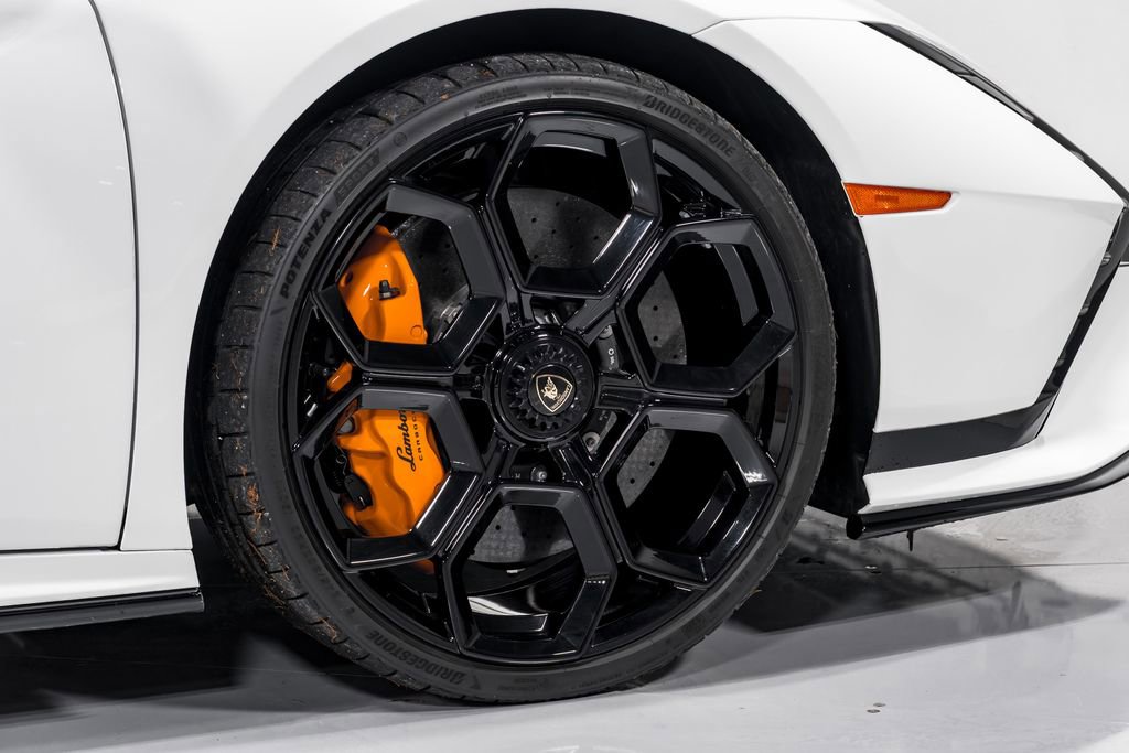 Used 2023 Lamborghini Huracan Tecnica image 46