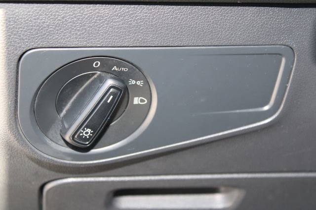 Used 2022 Volkswagen Tiguan S image 12