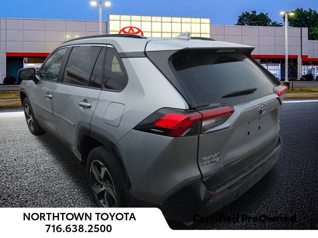 Used 2021 Toyota RAV4 SE w/ Weather & Moonroof Package image 12