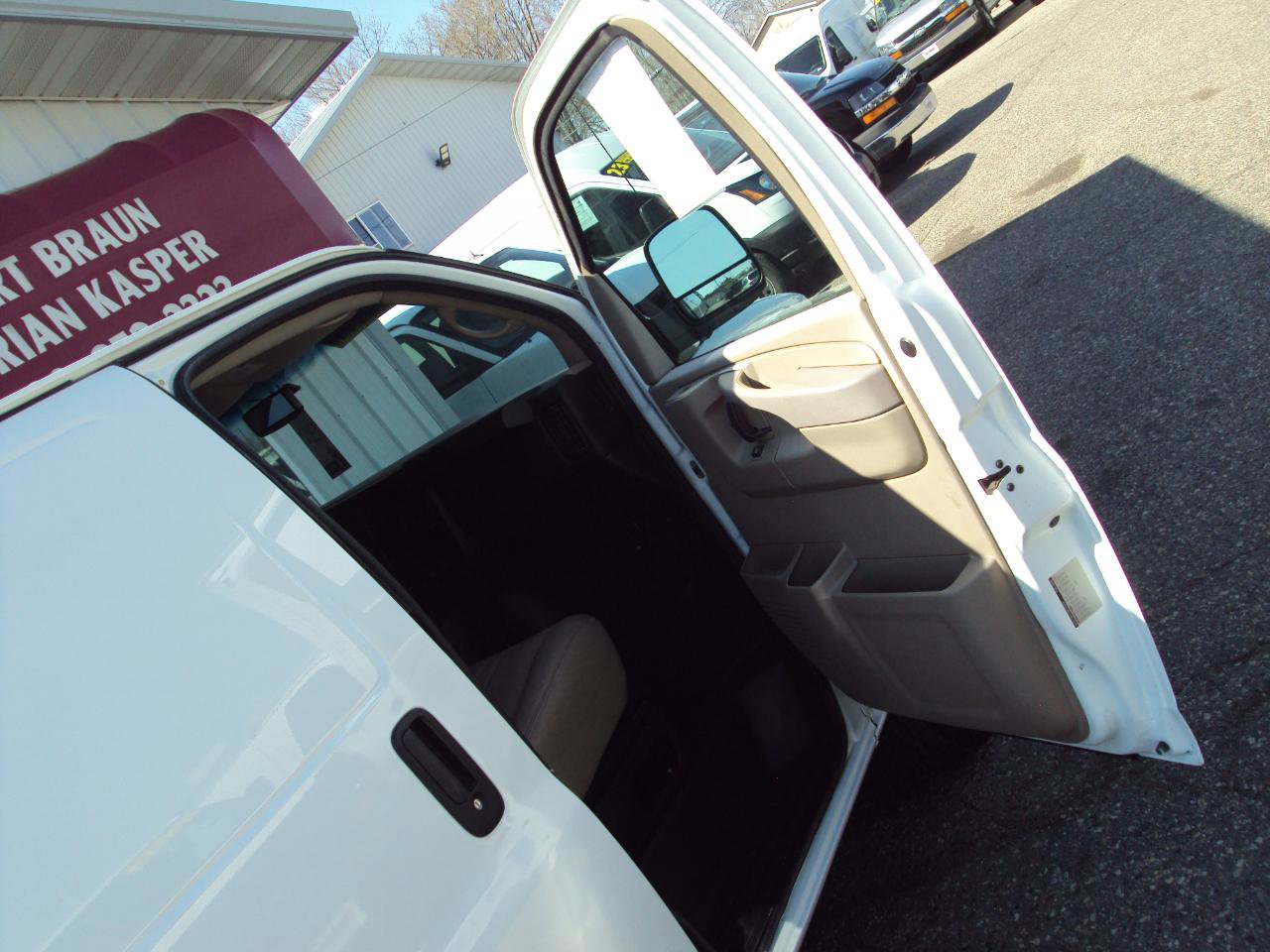 Used 2012 GMC Savana 1500 AWD image 11