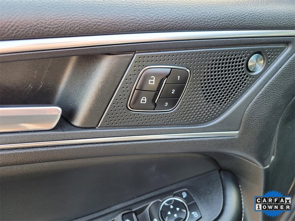 Used 2023 Ford Edge ST image 21