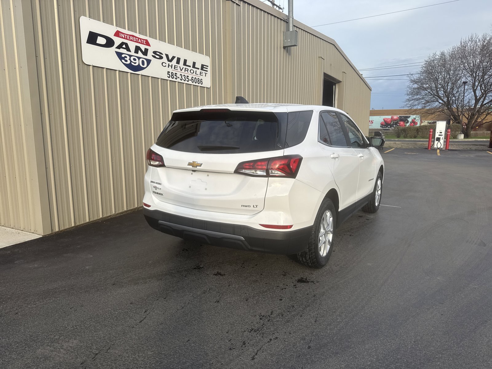 Used 2022 Chevrolet Equinox LT image 3