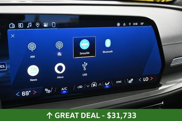 Used 2024 Chevrolet Traverse LT FWD image 28