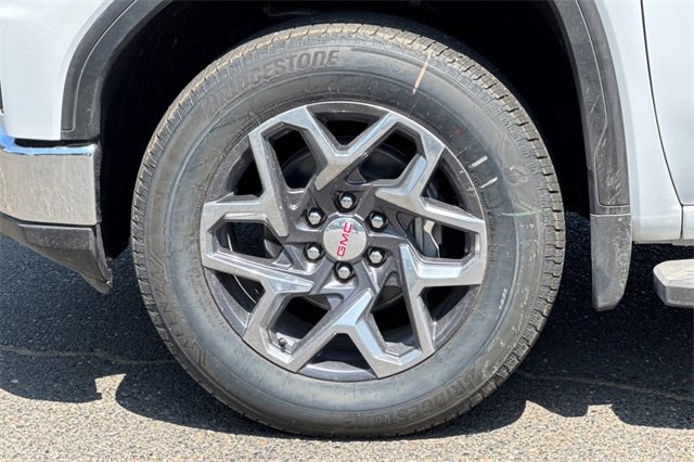 New 2025 GMC Sierra 1500 SLT w/ SLT Premium Package image 32