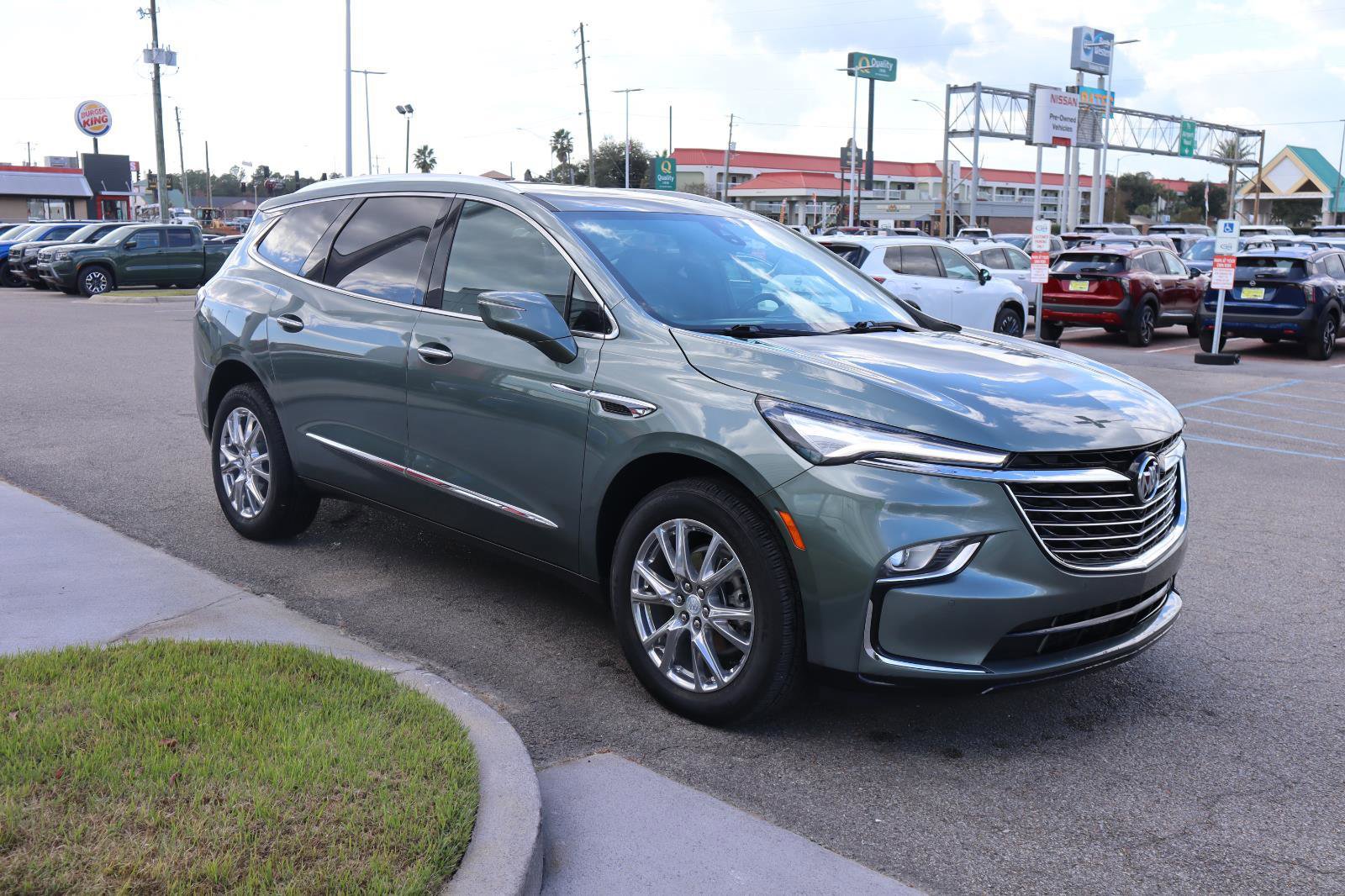 Used 2022 Buick Enclave Premium w/ Experience Buick Package image 10