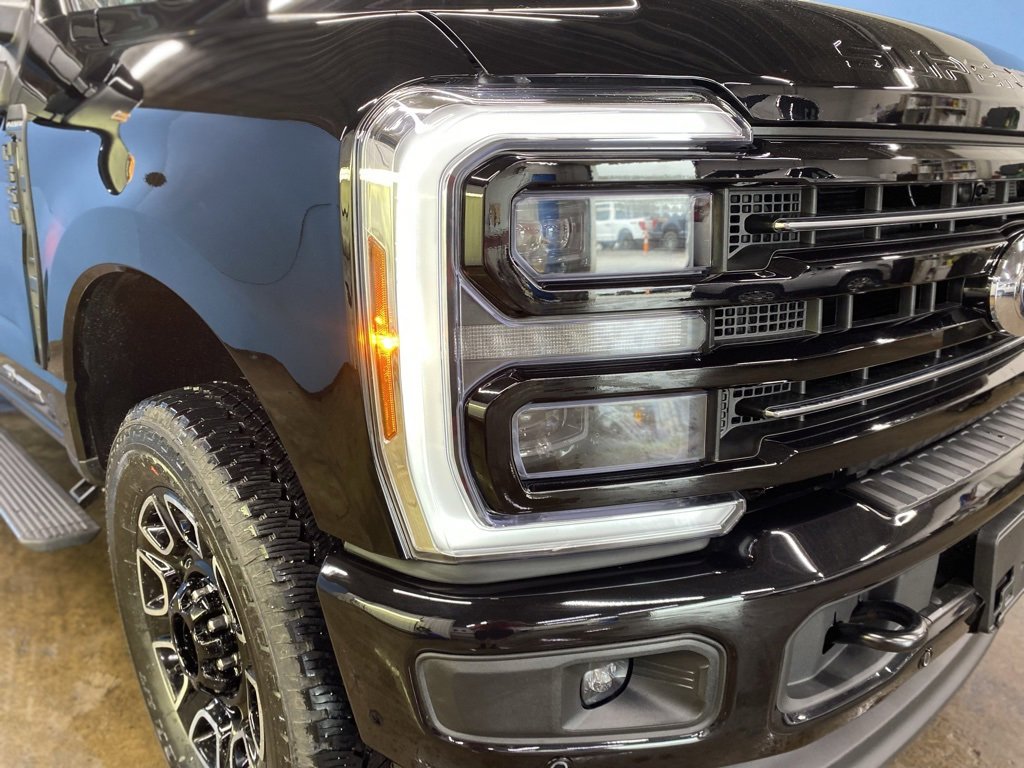 New 2025 Ford F350 Platinum image 2
