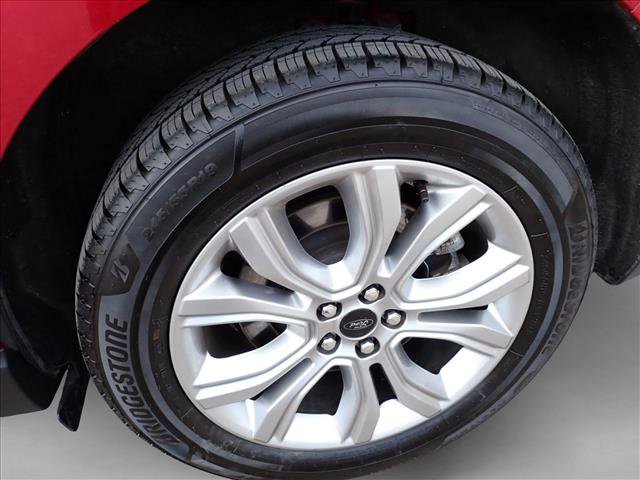 Used 2024 Ford Edge Titanium image 7