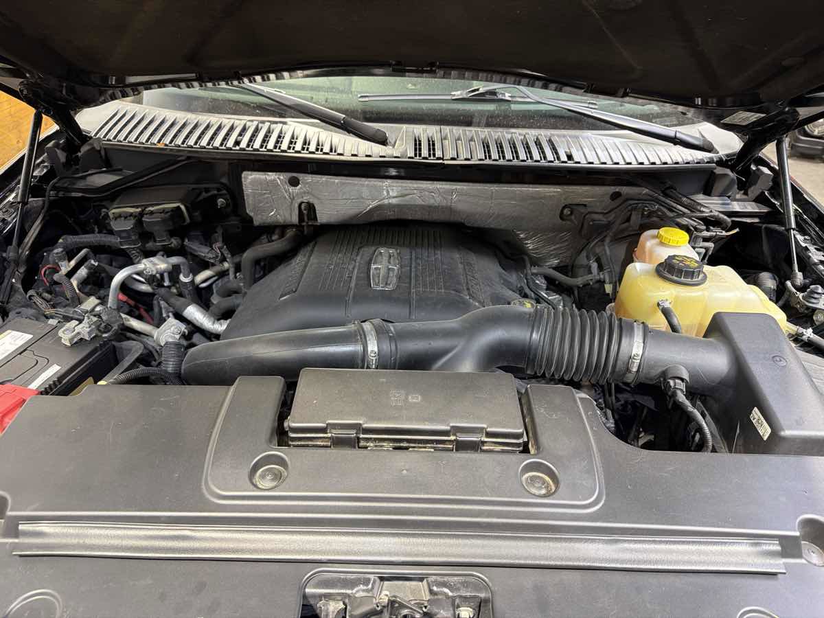 Used 2017 Lincoln Navigator Reserve image 31