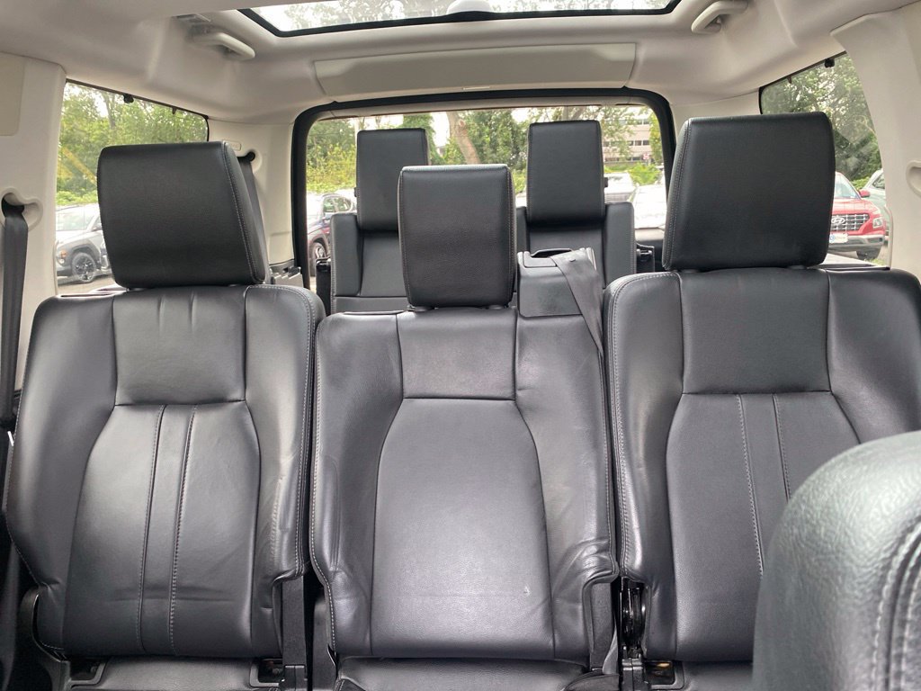 Used 2015 Land Rover LR4 HSE AWD/4WD image 15