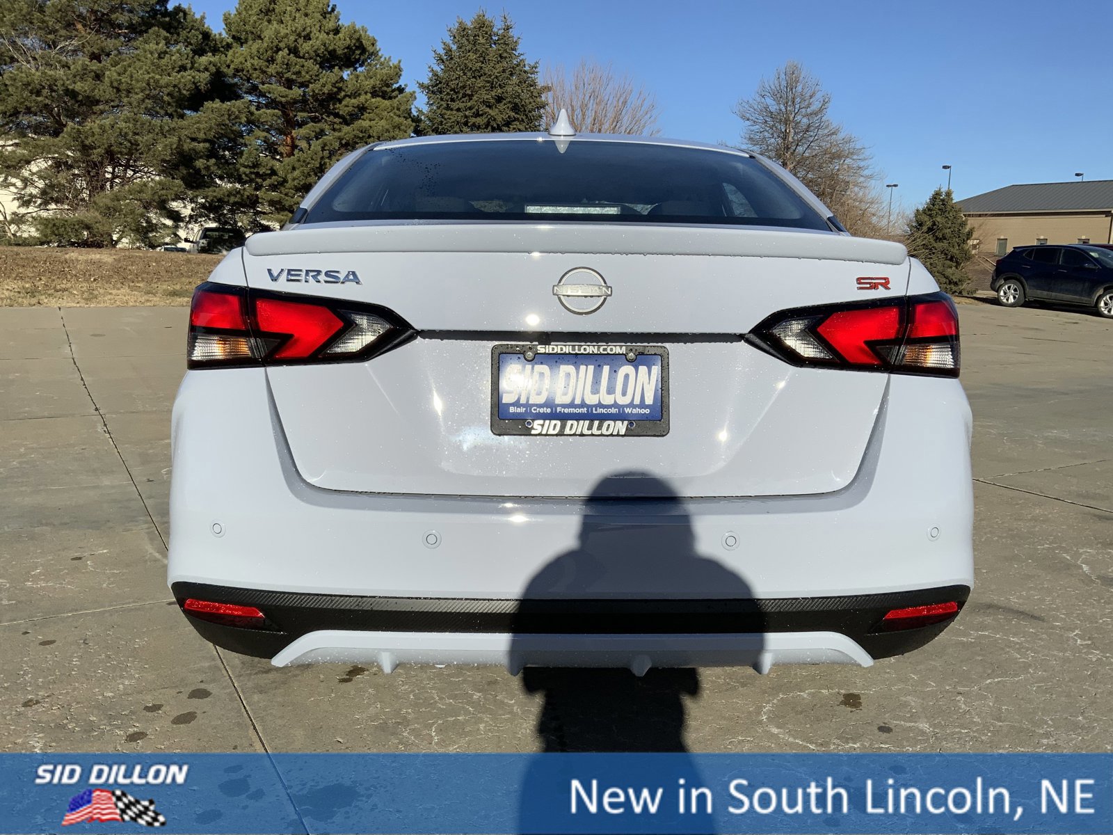 New 2025 Nissan Versa SR w/ Trunk Package image 4