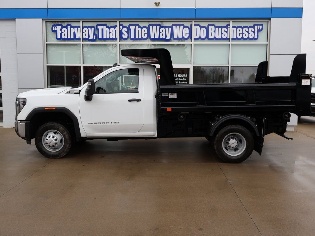 New 2026 GMC Sierra 3500 Pro w/ Convenience Package image 7
